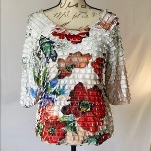 Q:  𝅺Moa Moa Shirt Women Medium Ruffle Layer Floral Cream Shirt